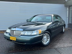 Lincoln Town Car - 4.6 Signature