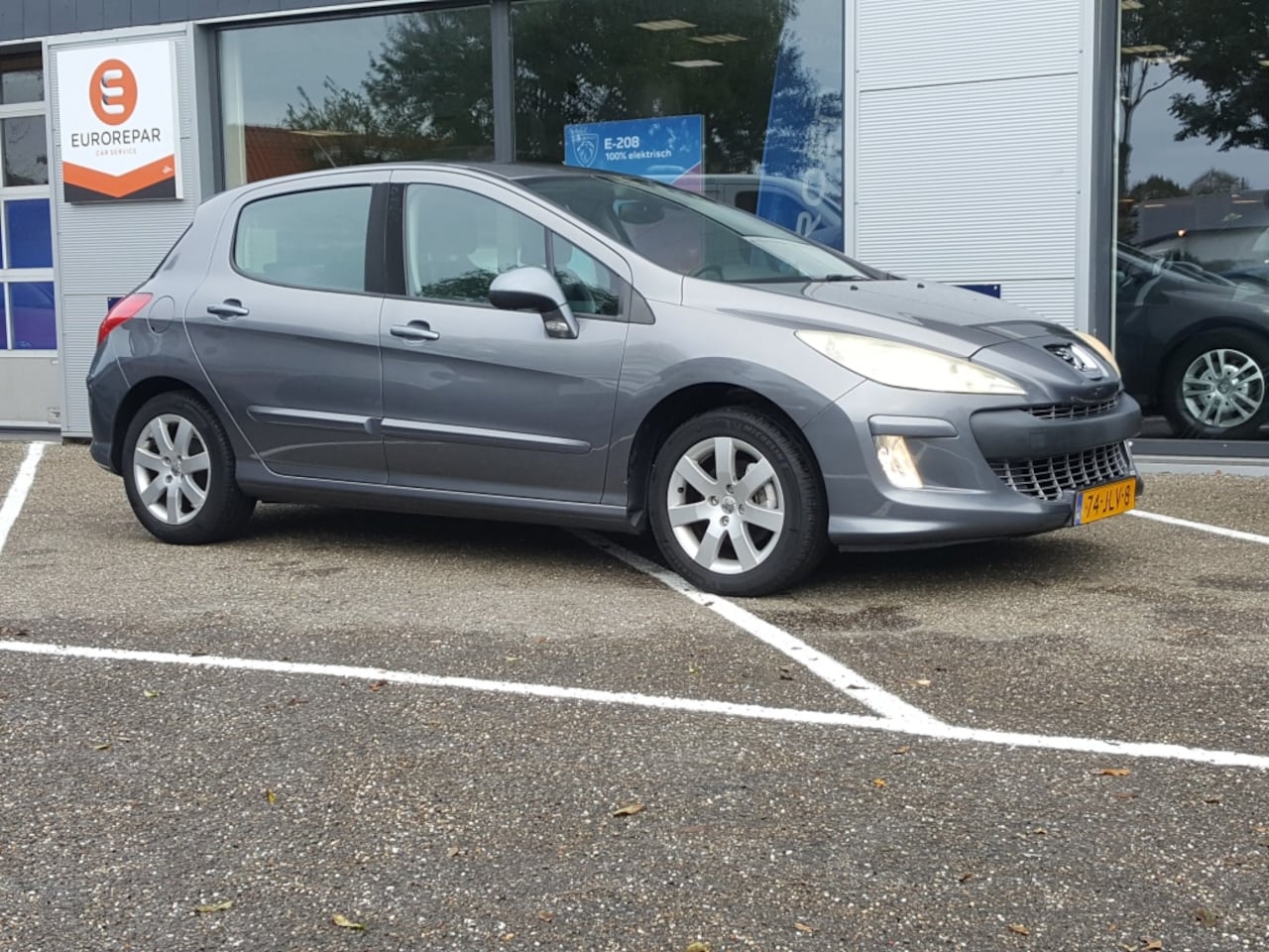 Peugeot 308 - STYLE 1.6 VTI 16V 5-DRS AUTOMAAT Trekhaak | Cruise control | LM-velgen - AutoWereld.nl