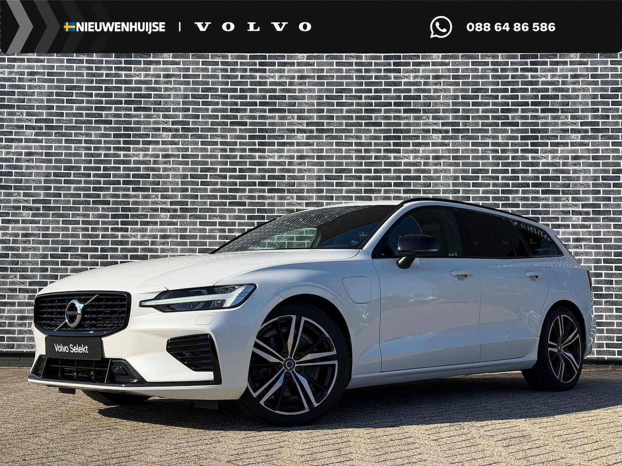 Volvo V60 - 2.0 T6 Recharge AWD R-Design | Adaptieve Cruise Control | Panoramadak | Donker Getint Glas - AutoWereld.nl