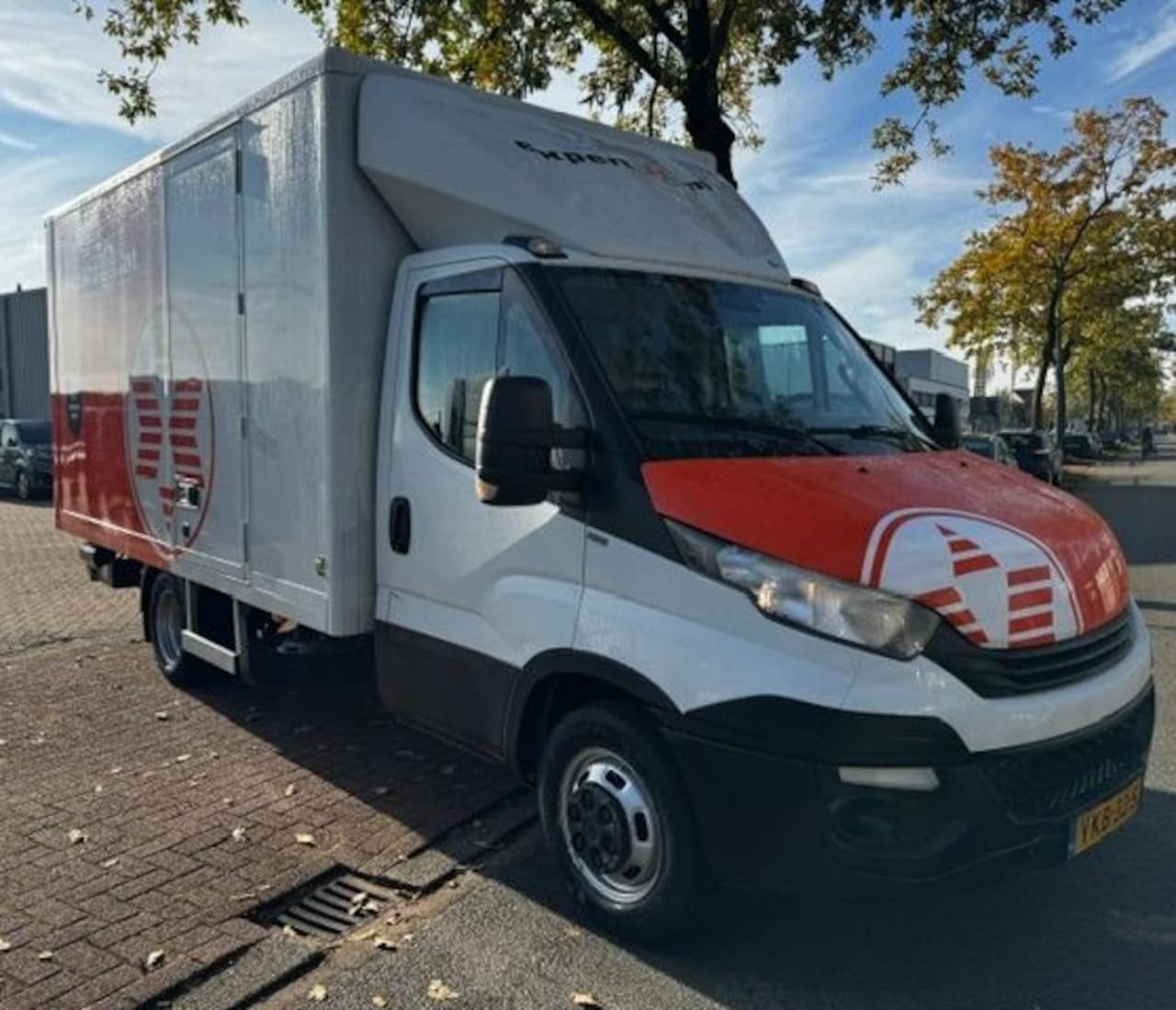 Iveco Daily - 35C12 Euro 6 Bakwagen met Laadbak 179.000km Airco/ECC - AutoWereld.nl
