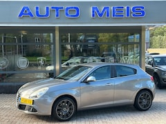 Alfa Romeo Giulietta - 1.4 T Distinctive Airco Navi Cruise Telefoon