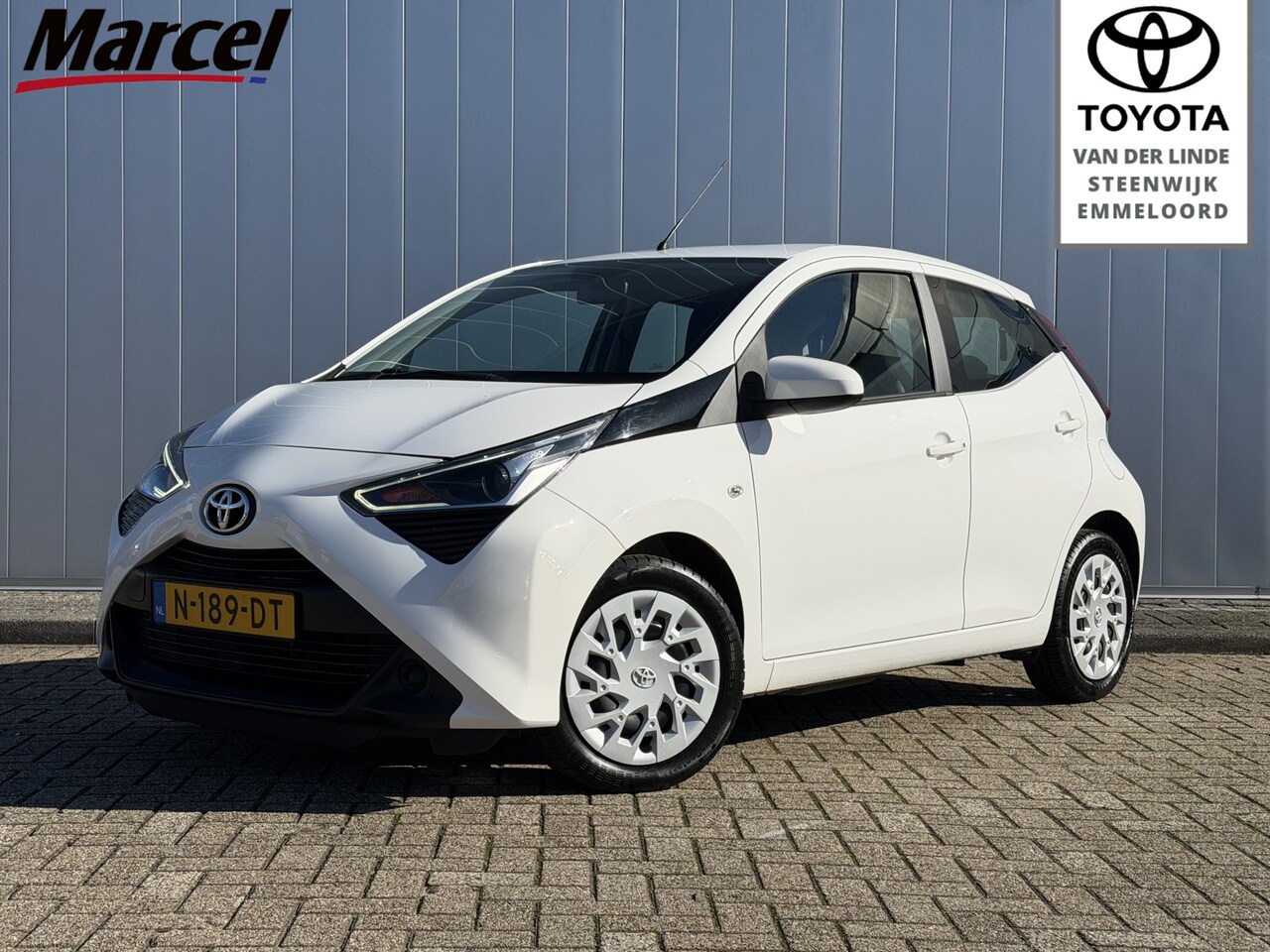 Toyota Aygo - 1.0 VVT-i x-play NL Auto Dealer Onderhouden Carplay Camera - AutoWereld.nl