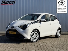 Toyota Aygo - 1.0 VVT-i x-play NL Auto Dealer Onderhouden Carplay Camera