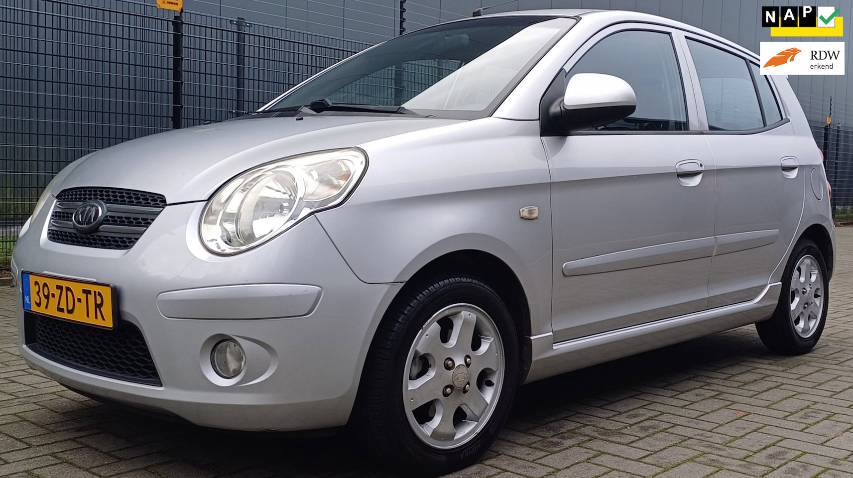 Kia Picanto - 1.1 X-ecutive First Edition 1.1 X-ecutive First Edition - AutoWereld.nl