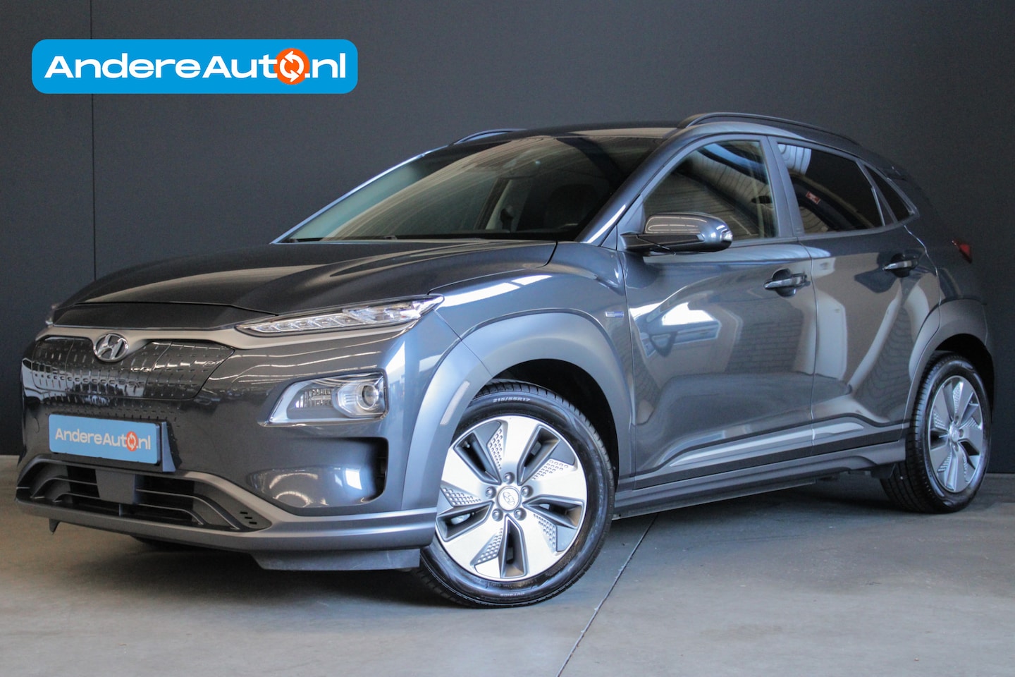 Hyundai Kona Electric - EV Fashion Design 64 kWh |warmtepomp|3 fase|96,3% SOH|keyless|parkeersensoren| - AutoWereld.nl