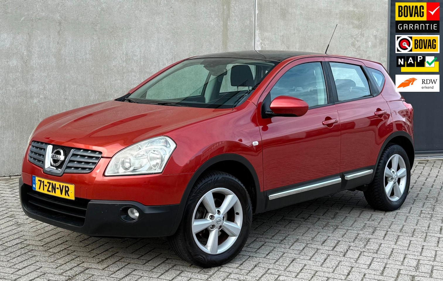 Nissan Qashqai - 2.0 Tekna Pack 2008 AUT|NWE APK|AIRCO|SCHERM - AutoWereld.nl