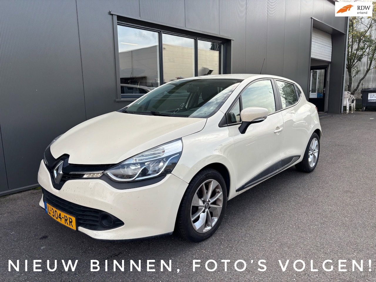 Renault Clio - TCe 90 Expression / Navigatie / Airco! - AutoWereld.nl