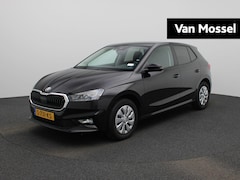 Skoda Fabia - 1.0 TSI Ambition | PANORAMADAK | NAVIGATIE | PARKEERSENSOREN VOOR EN ACHTER | APPLE CARPLA