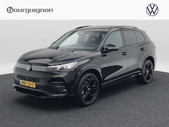 Volkswagen Tiguan - 1.5 eHybrid R-Line Edition | Trekhaak | Panoramadak | Black Style | Head-Up Display |