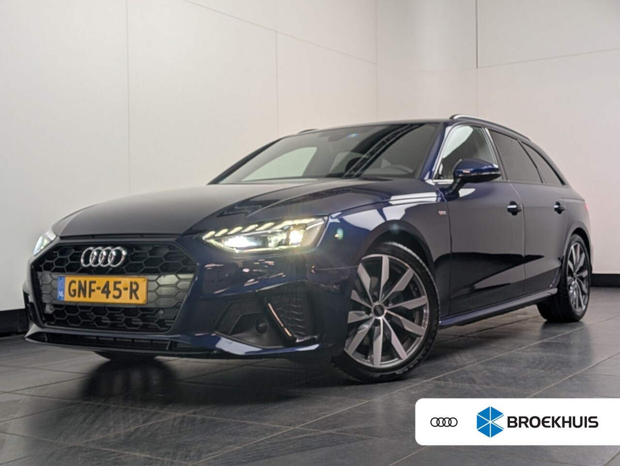 Audi A4 Avant - 35 150PK S-Tronic TFSI S edition Competition | S-Line in- en exterieur | Audi MMI Navigati - AutoWereld.nl
