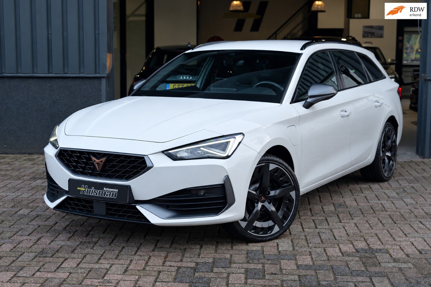 CUPRA Leon Sportstourer - 1.4 e-Hybrid Virtual|19 inch|Sfeerverl - AutoWereld.nl