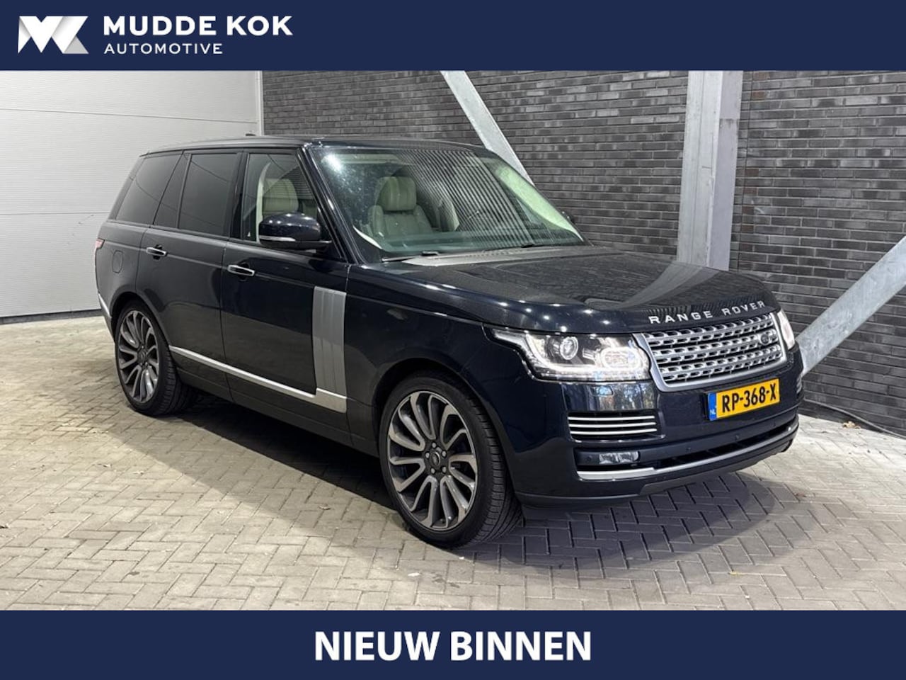 Land Rover Range Rover - 3.0 TDV6 Autobiography | Luchtvering | Panoramadak | 360° Camera | Meridian | Massage+Vent - AutoWereld.nl