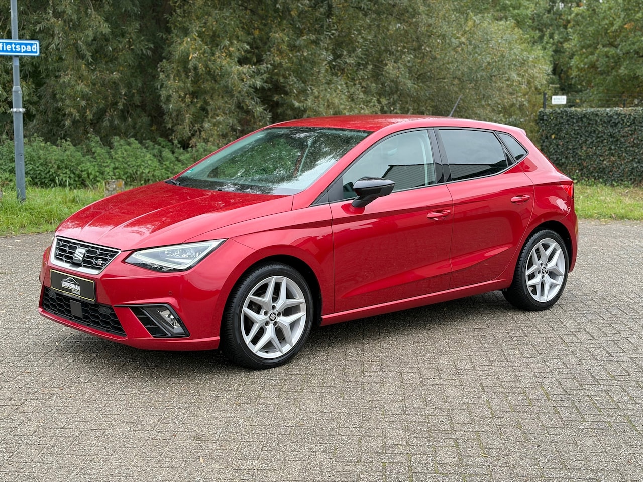 SEAT Ibiza - 1.0 TSI FR CARPLAY I PDC I CRUISE I CLIMA I NWE APK I LED I MOOI - AutoWereld.nl