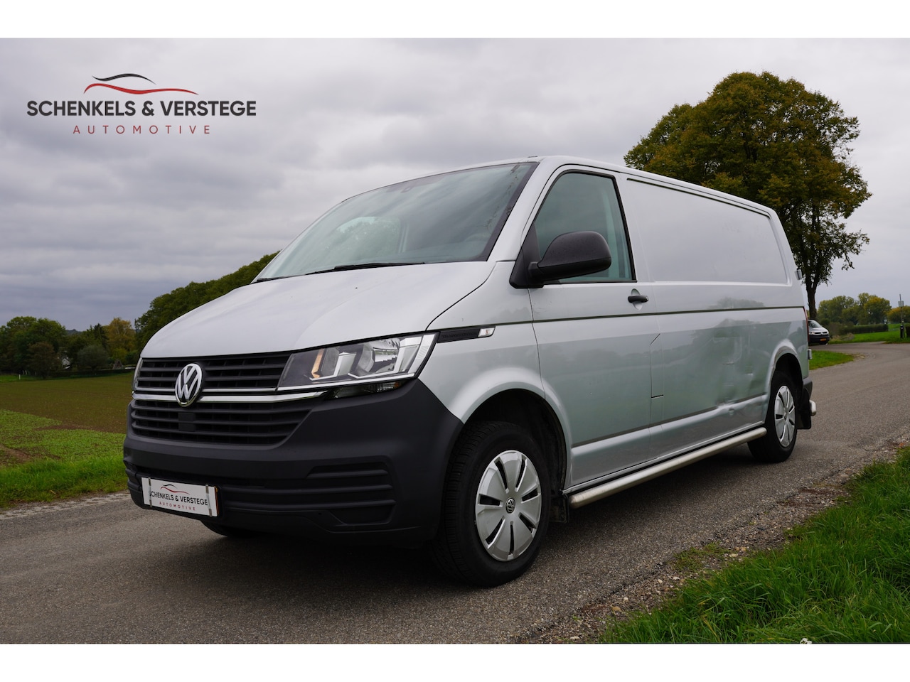 Volkswagen Transporter - 2.0 TDI L2H1 / Automaat / Technisch 100 % / Cruise / Airco / 150 PK / - AutoWereld.nl