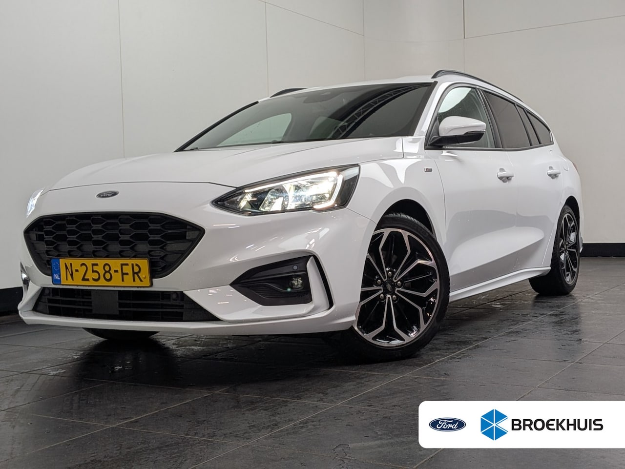 Ford Focus Wagon - 1.0 EcoBoost ST Line Business | Stoel- Stuurverwarming | Camera | FULL-Led |Keyless | Navi - AutoWereld.nl