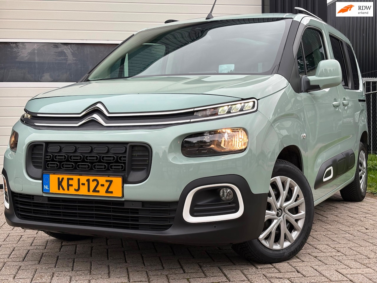 Citroën Berlingo - 1.2 PureTech Shine 1.2 PureTech Shine - AutoWereld.nl