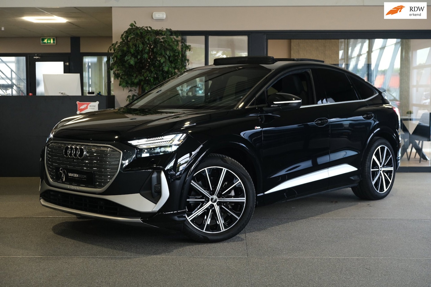 Audi 50 - Q4 Sportback quattro 2x S-line 77 kWh 299pk RS-leer Pano Full option - AutoWereld.nl