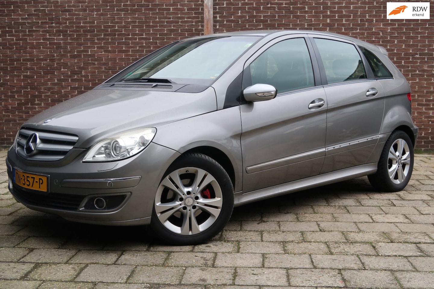 Mercedes-Benz B-klasse - 200 *Rijklaarprijs *Dealer onderhouden *APK - AutoWereld.nl