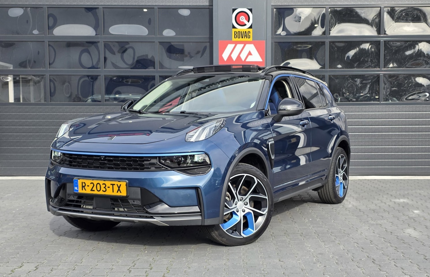 Lynk & Co 01 - 1.5 | PANO | 360 CAMERA | CARPLAY | FULL OPTION - AutoWereld.nl