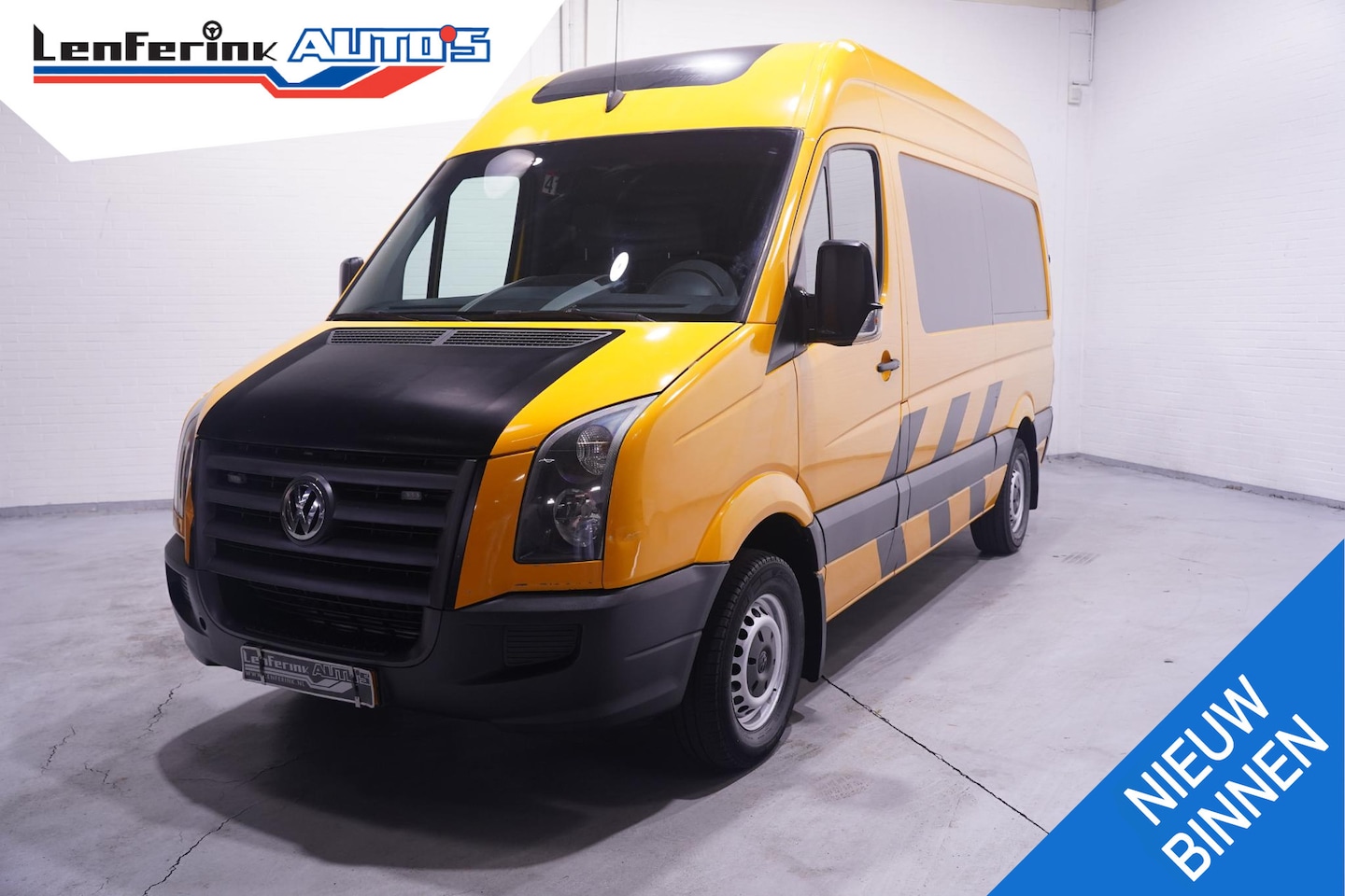 Volkswagen Crafter - 2.5 TDI 110 pk L2H2 Airco, APK 08-2027 Trekhaak, Cruise Control, 3-Zits - AutoWereld.nl