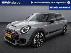 MINI Clubman - 2.0 JCW ALL4 Chili / Pano / Head-up / Leder-alcantara / Navigatie / Lichtmetaal 19 inch /