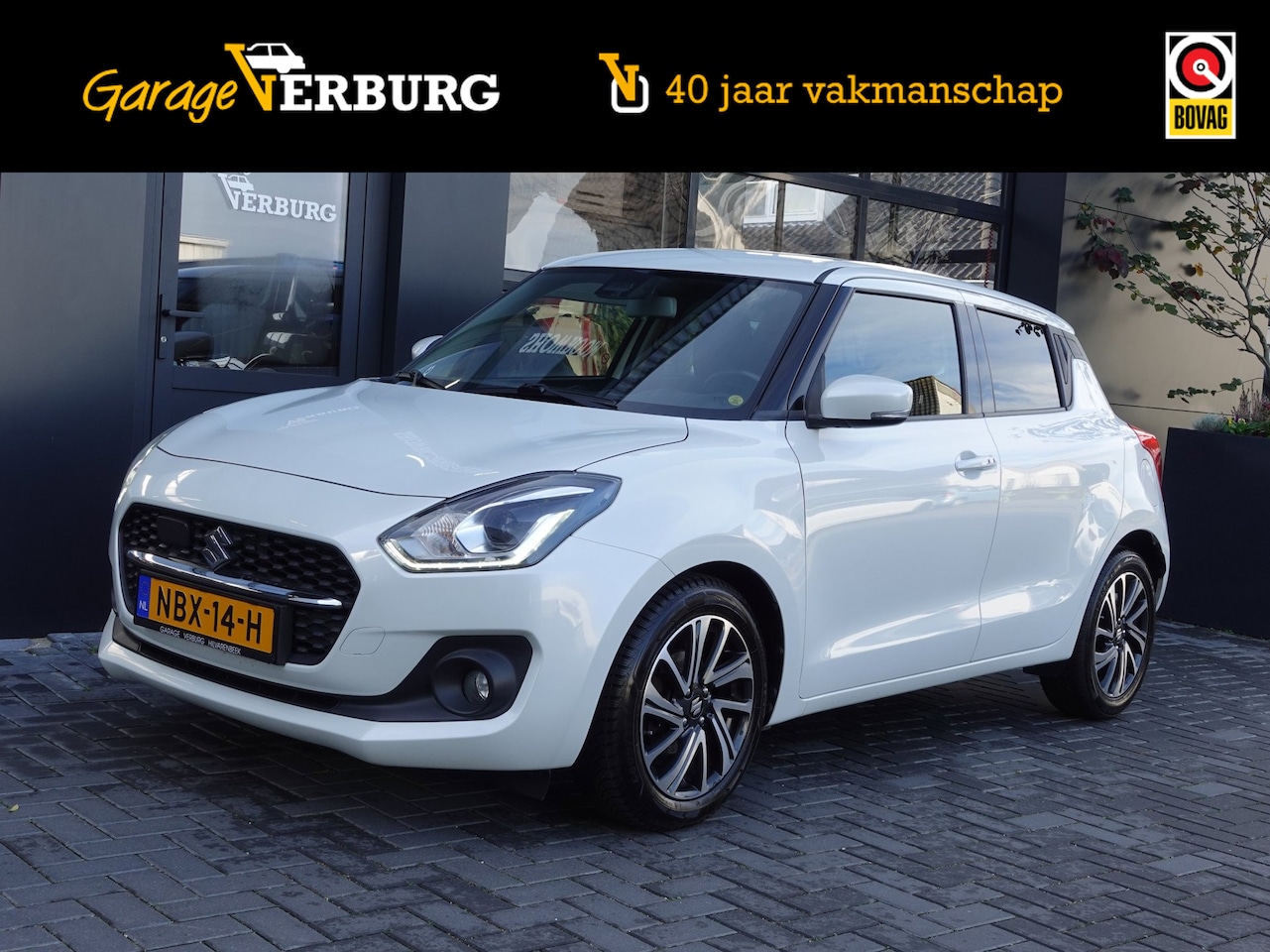 Suzuki Swift - 1.2 Style Smart Hybrid (Navi/Carplay,Camera,Keyless,Stoelverwarming,AdaptiveCruise,PDC) - AutoWereld.nl