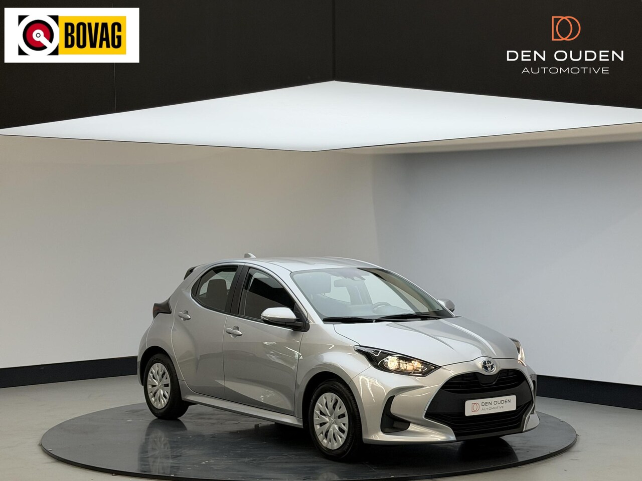 Toyota Yaris - 1.5 Hybrid Active | Carplay | Cam achter | Clima | Dealeronderhouden | NL Auto - AutoWereld.nl