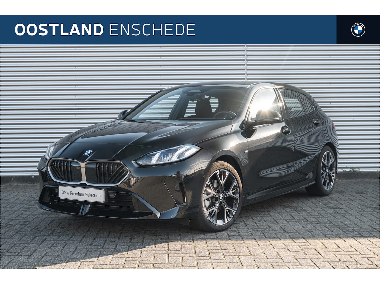 BMW 1-serie - 120 M Sport Automaat / M Adaptief onderstel / Sportstoelen / Harman Kardon / Achteruitrijc - AutoWereld.nl
