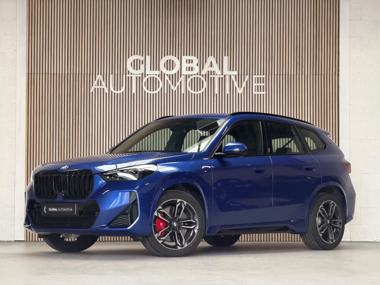 BMW X1 - SDrive18i - M Sport Pro - 19 INCH - RODE REMMEN - CAMERA - AutoWereld.nl