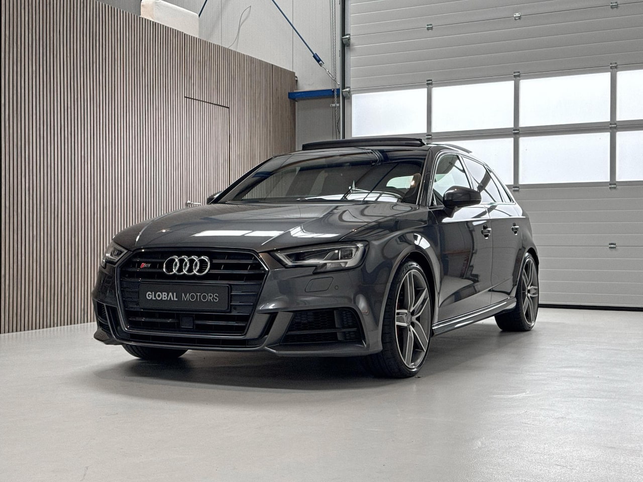 Audi A3 Sportback - 2.0 TFSI S3 Quattro Pro Line Plus - PANORAMADAK - BANG & OLUFSEN - VIRTUAL COCKPIT - ZWART - AutoWereld.nl