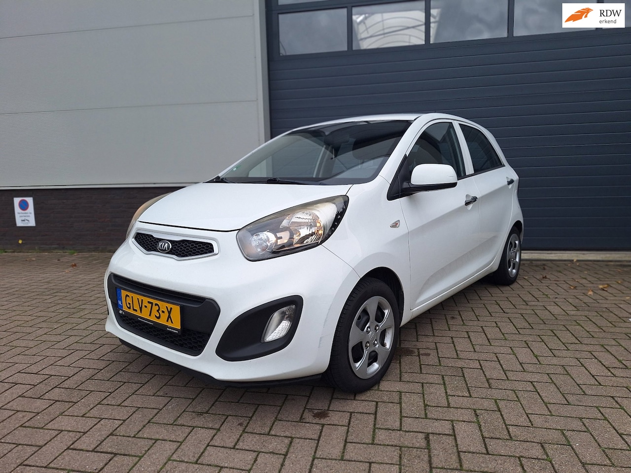 Kia Picanto - | 1.0 CVVT | Airco | Zeer lage kilometerstand | - AutoWereld.nl