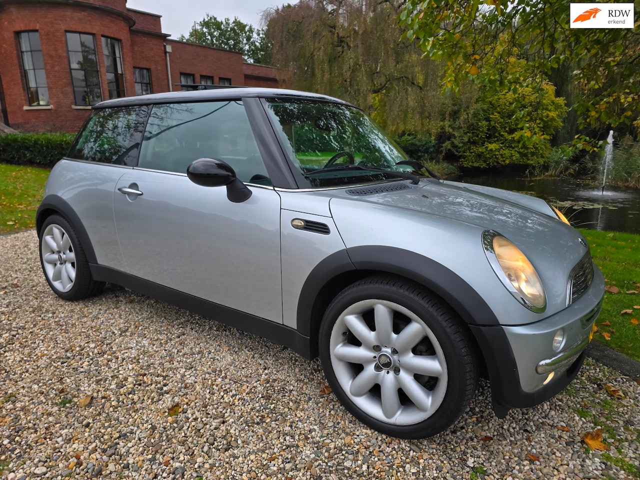 MINI 3-Deurs - 1.6 Cooper Chili half leer, Airco, Electrisch schuif/kanteldak APK 11-2027 - AutoWereld.nl