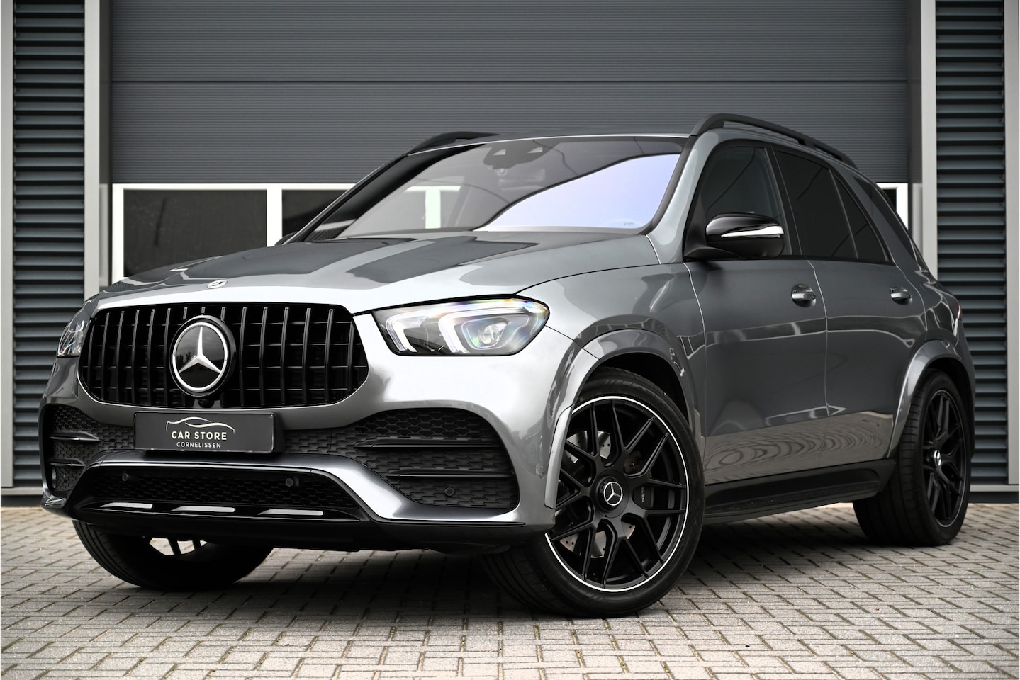 Mercedes-Benz GLE-Klasse - 350 e 4MATIC AMG / LUCHTVERING / BURMESTER / 360 CAMERA / HUD / NIGHT PAKKET / TREKHAAK - AutoWereld.nl