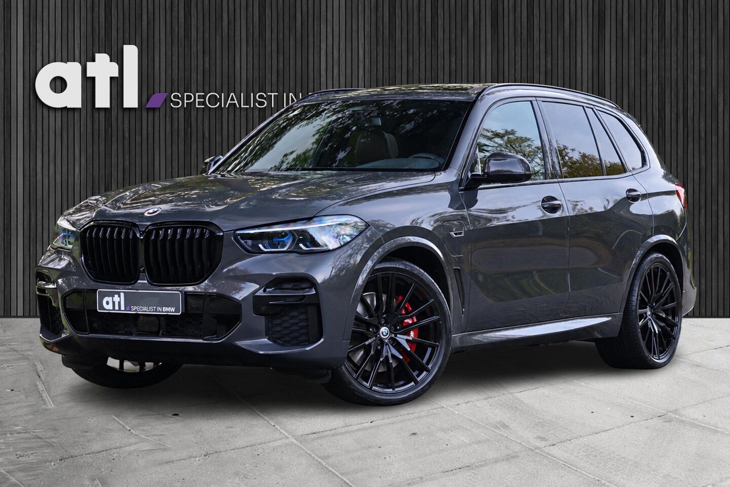 BMW X5 - xDrive45e High Executive M-Sport | Pano | HUD | H&K | 360 | ACC | Laser | Carbon | Elektr. - AutoWereld.nl