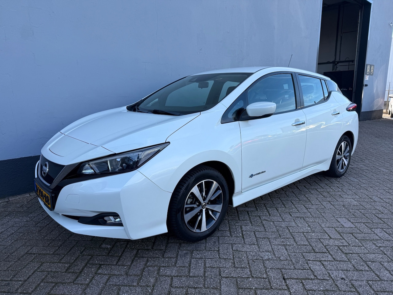 Nissan LEAF - Acenta 40 kWh - Carplay - AutoWereld.nl