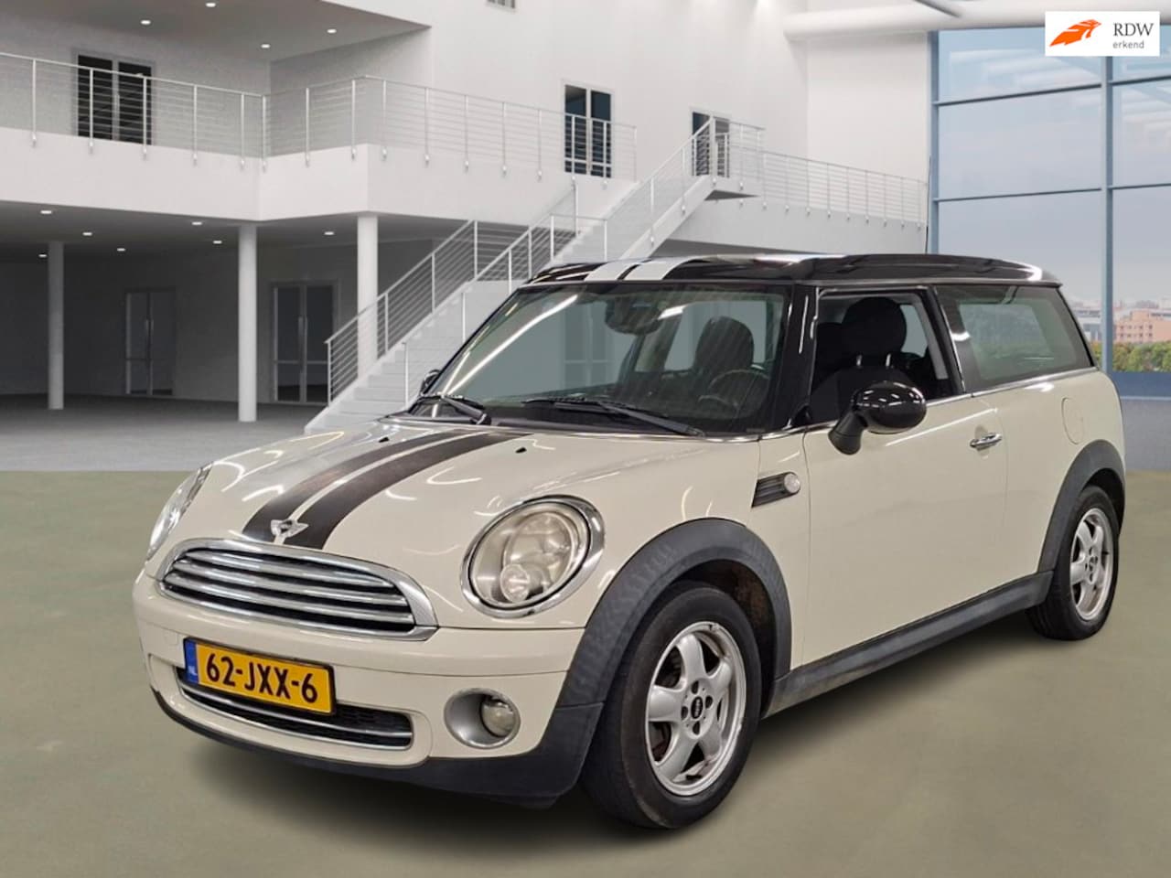 MINI Clubman - 1.6 Cooper Business Line AIRCO CRUISE 2 X SLEUTELS - AutoWereld.nl