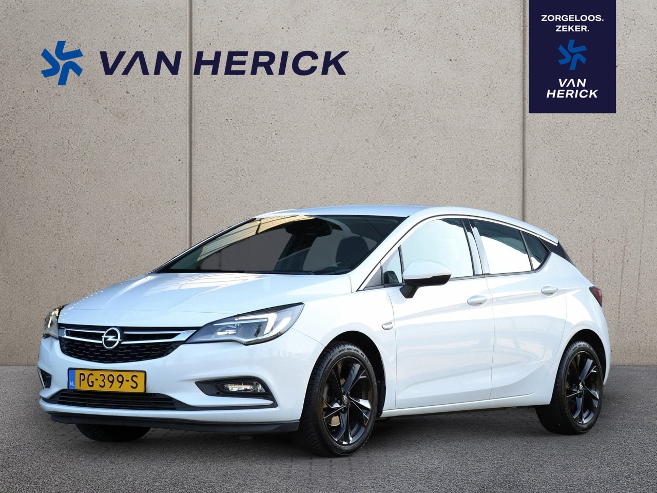 Opel Astra - 1.4 Online Edition 150PK | LM velgen | Winterpakket | Trekhaak - AutoWereld.nl