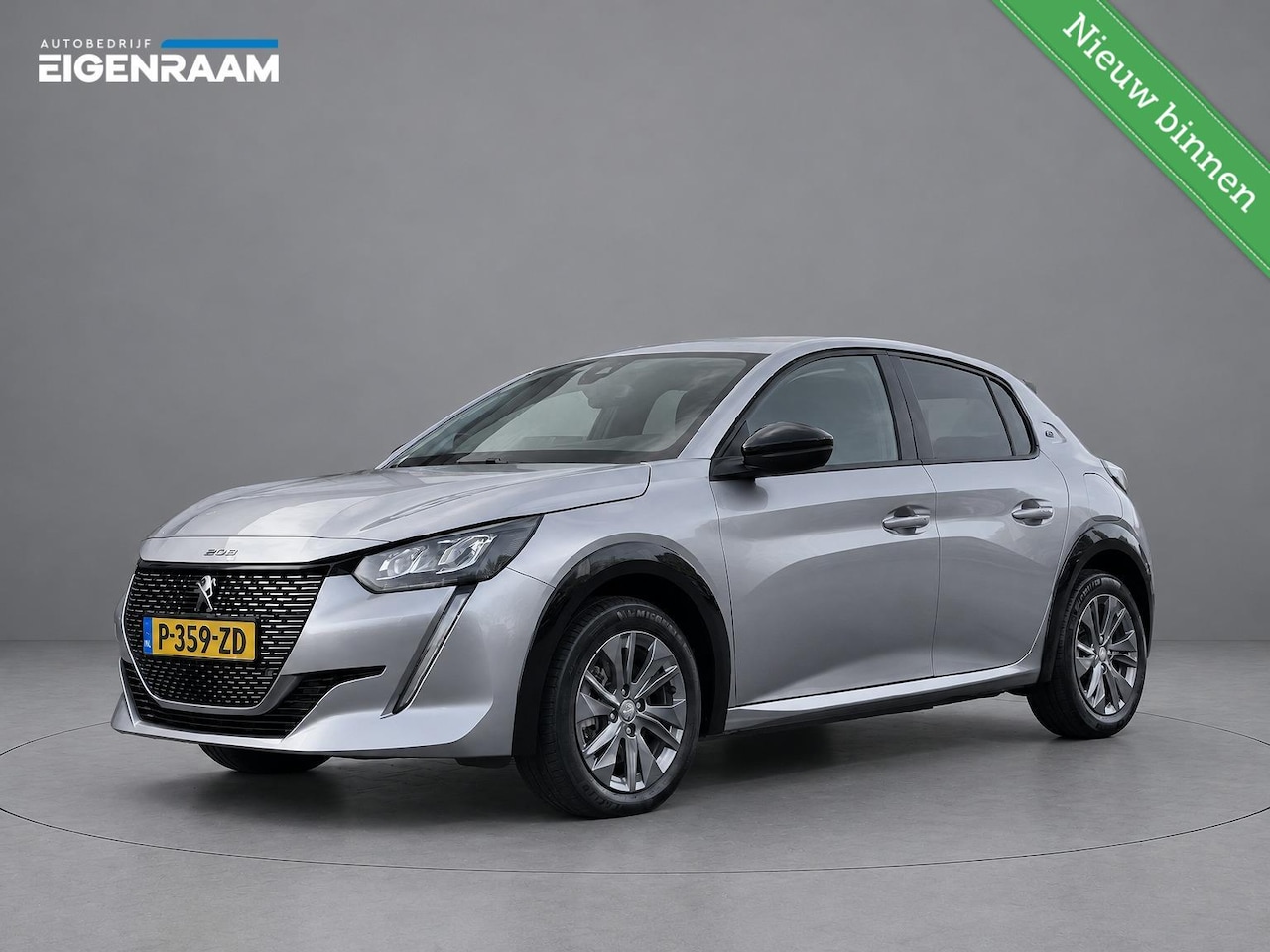 Peugeot e-208 - EV Allure 50 kWh | 10.000KM | 3D i-Cockpit | Stoelverwarming | Camera | Cruise Control | R - AutoWereld.nl