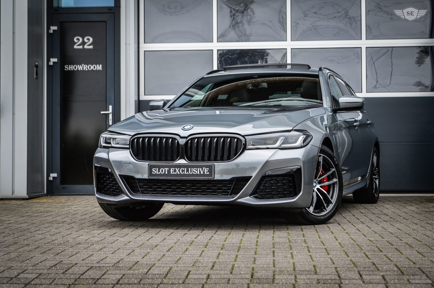 BMW 5-serie Touring - 530e|EDITION PLUS|M-SPORT PRO|PANO|TREKHAAK|CAMERA| - AutoWereld.nl