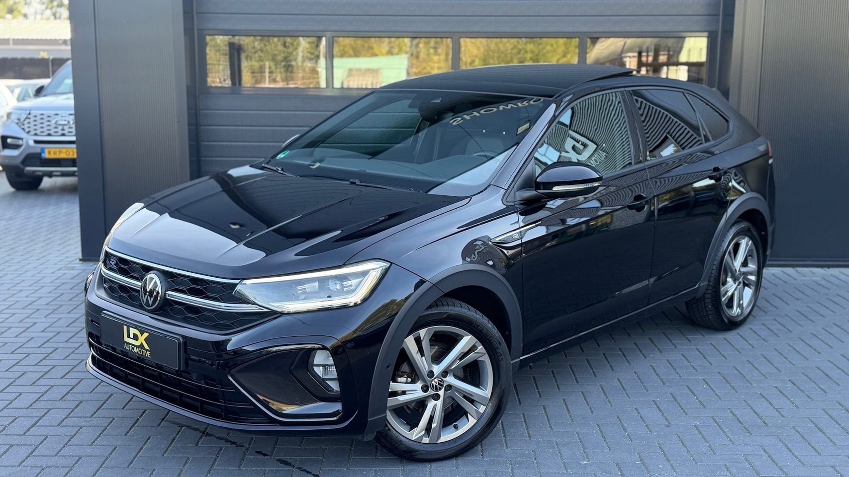 Volkswagen Taigo - 1.0 TSI R-Line Pano|Carplay|Keyless|IQ - AutoWereld.nl