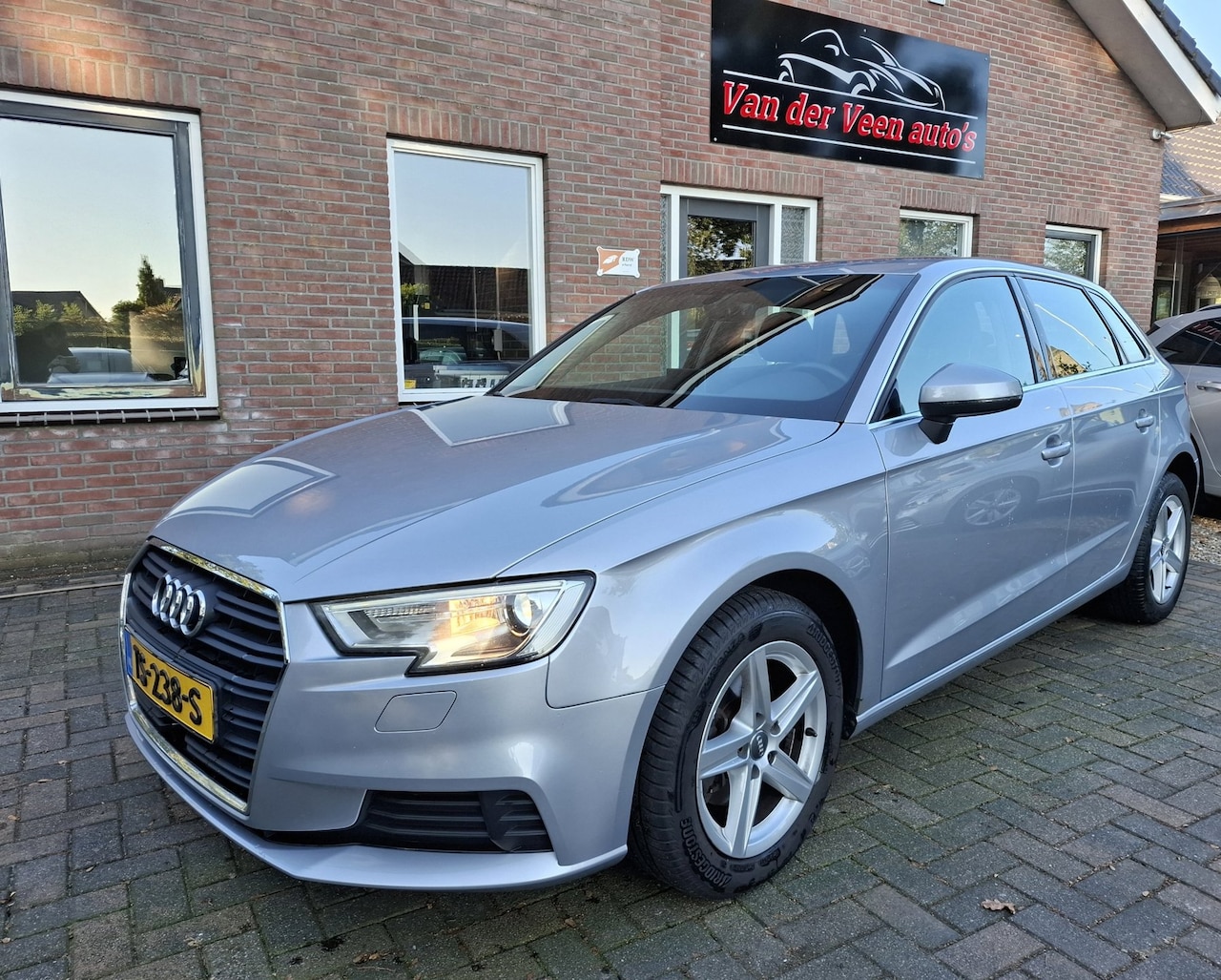 Audi A3 Sportback - 1.0 TFSI Design Pro Line Plus. Unieke opties; Carplay, camera, stoelverwarming, virtual da - AutoWereld.nl