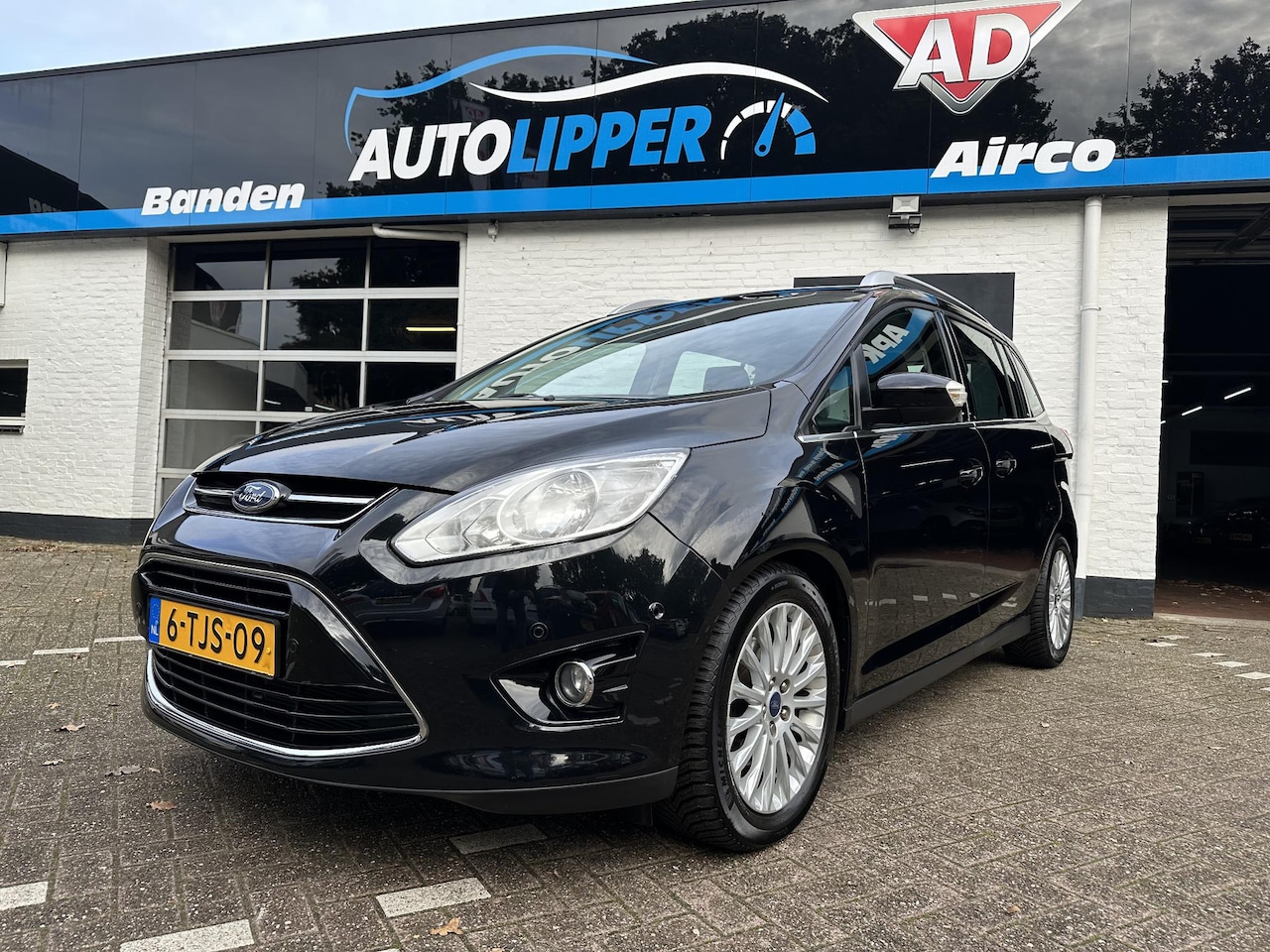Ford Grand C-Max - 1.0 Lease Titanium /Nieuwe apk bij aglevering/camera/All season banden/Lm velgen/All seaso - AutoWereld.nl