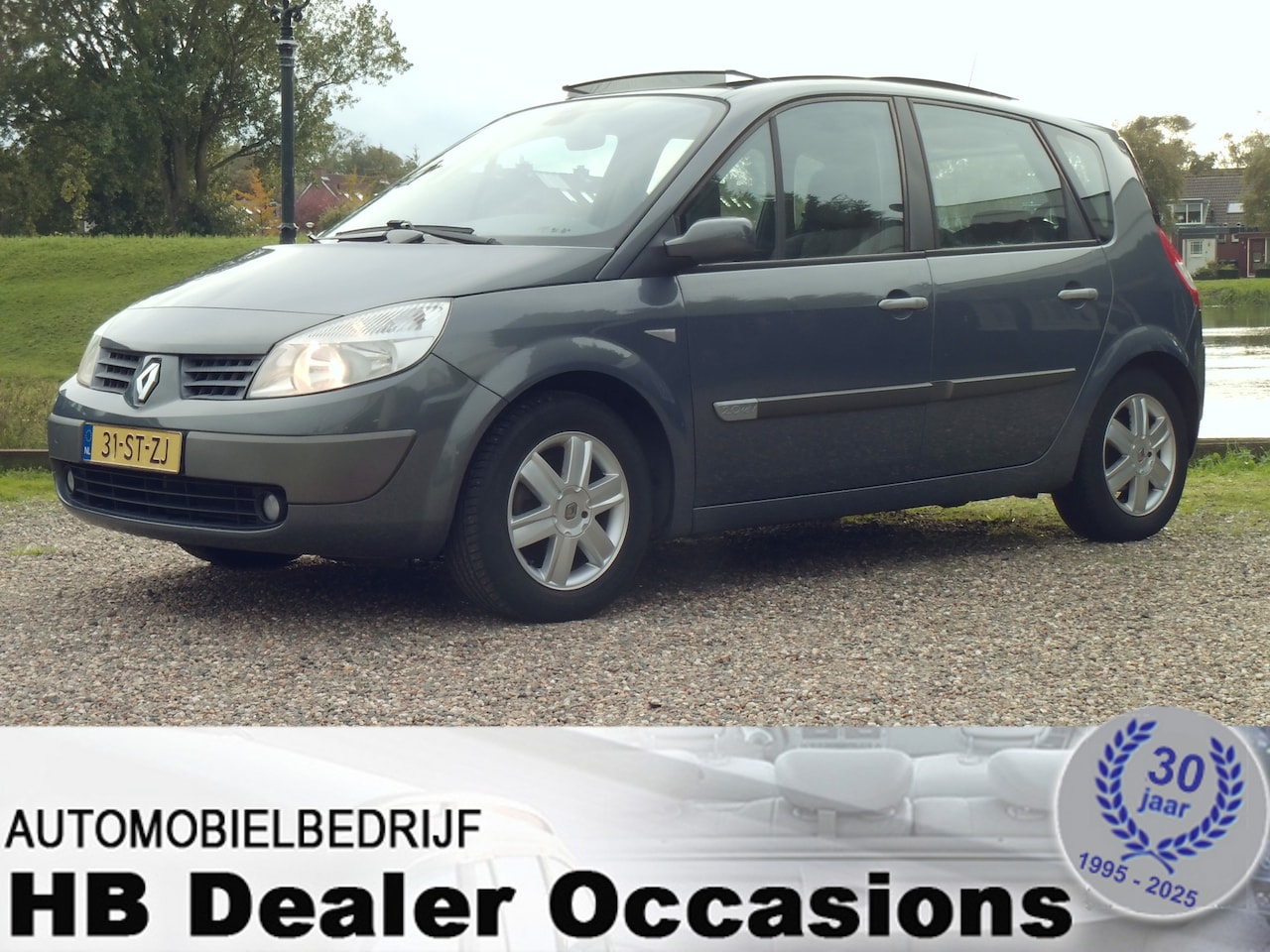 Renault Scénic - 2.0-16V Privilège Luxe Automaat - Airco - Glasdak - AutoWereld.nl