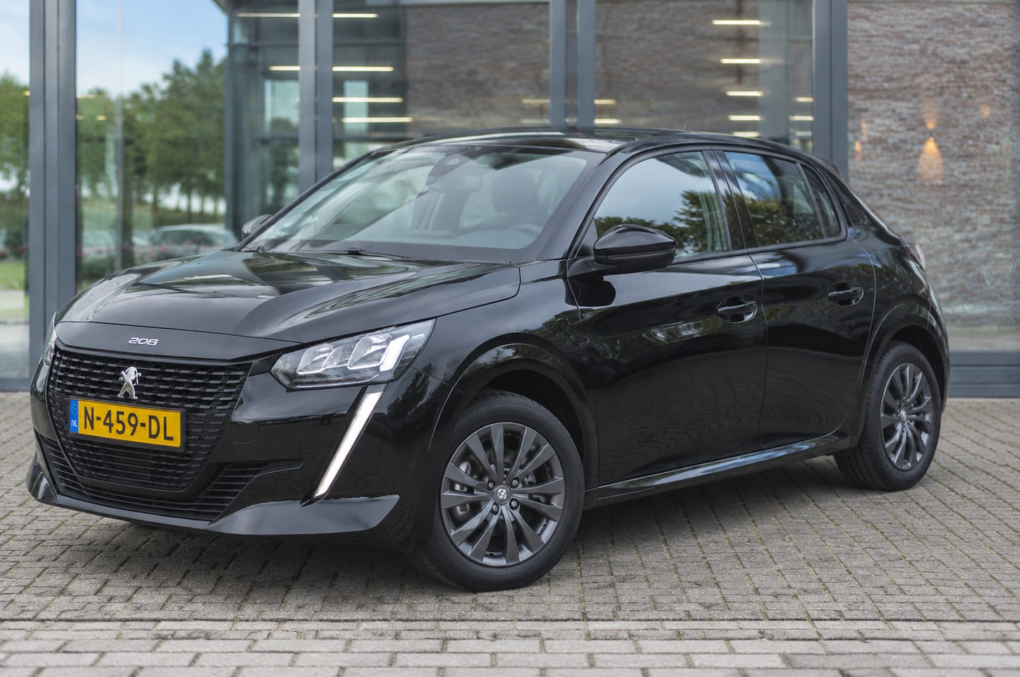 Peugeot e-208 - EV Active Pack 50 kWh |87% SOH | Bluetooth | Parkeerhulp | Cruise Control | - AutoWereld.nl