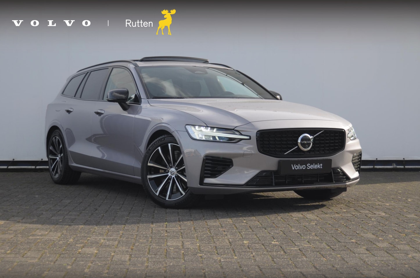 Volvo V60 - T8 455PK Automaat Plug-in hybrid AWD Plus Dark Trekhaak / Head up display / / Trekhaak / P - AutoWereld.nl