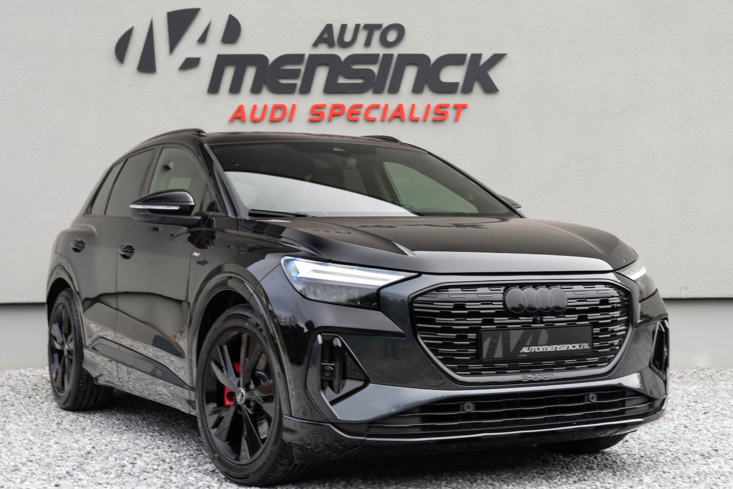 Audi Q4 e-tron - 40 / 2x S-line/ Standkachel/ Adaptive Cruise Control/ Head-Up Display/ 150kW (204PK) - AutoWereld.nl