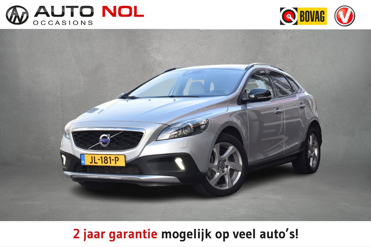 Volvo V40 Cross Country - 1.5 T3 Momentum | Automaat | Leer | Stoelverwarming | Cruise - AutoWereld.nl