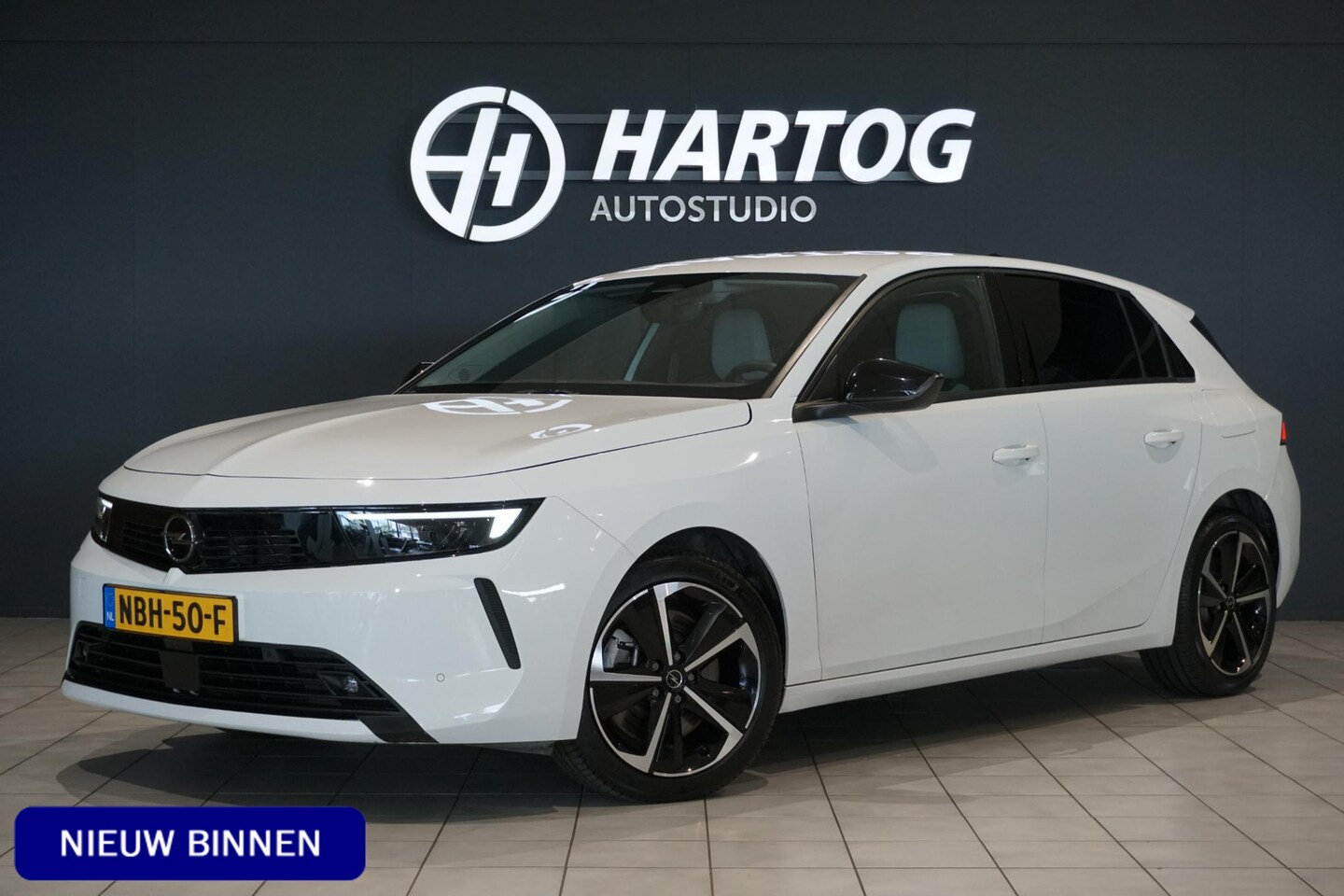 Opel Astra - 1.6 Hybrid Business Elegance 180pk *INCL BTW* + AGR STOEL / CAMERA / KEYLESS / APPLE CARPL - AutoWereld.nl
