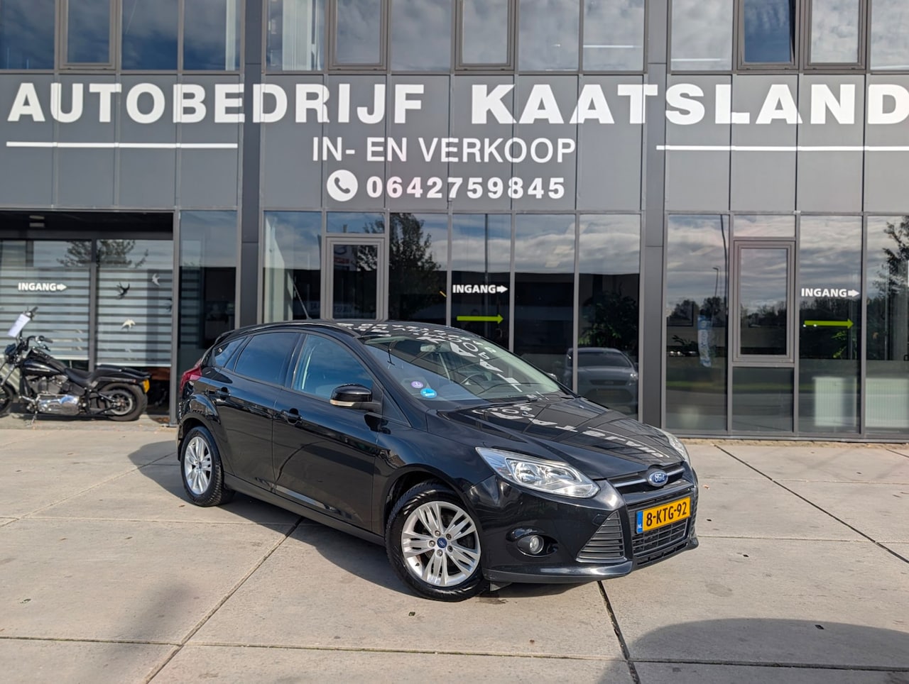 Ford Focus - 1.0 EcoBoost Titanium - Trekhaak - Airco - AutoWereld.nl