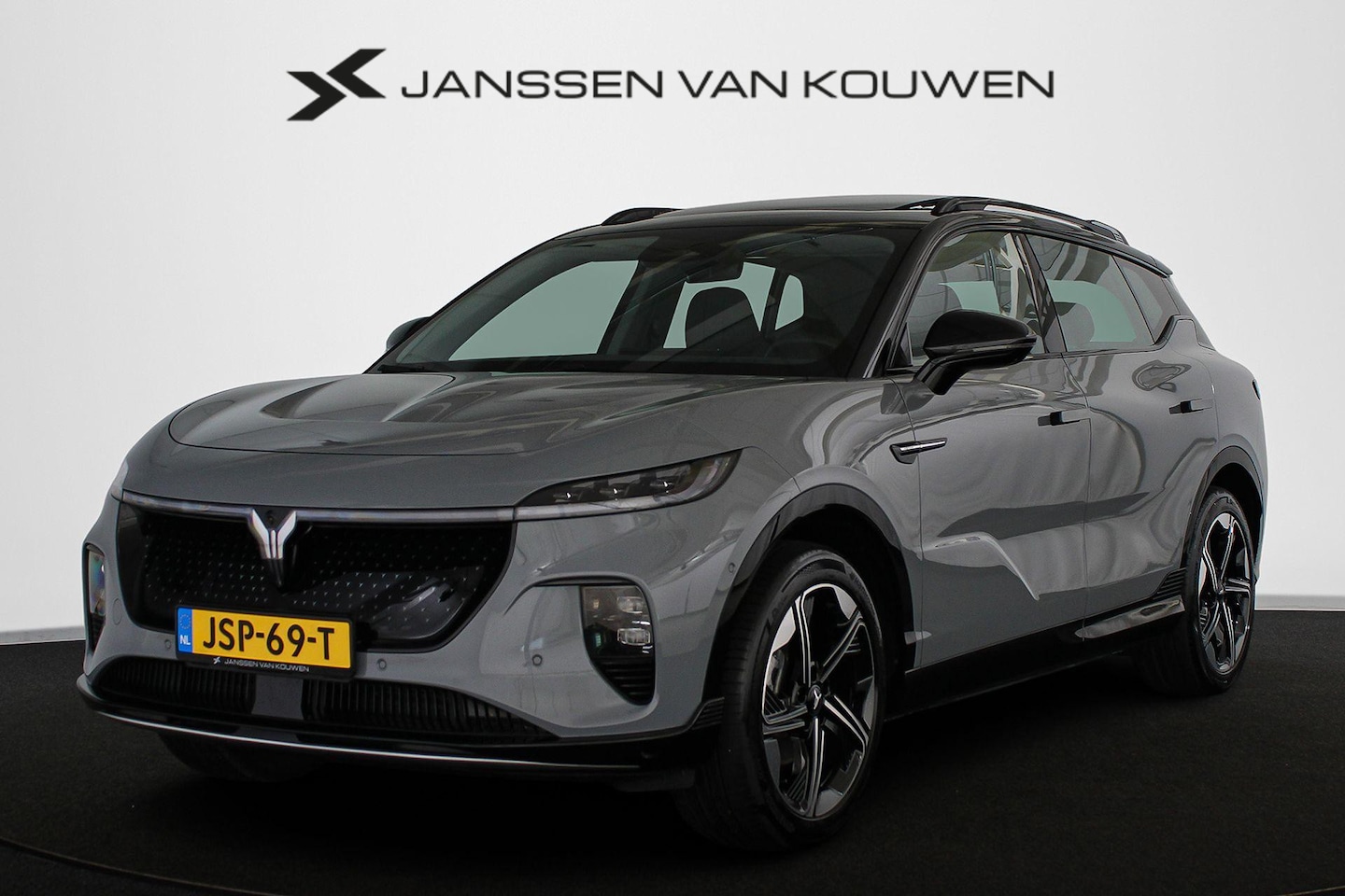 Voyah Courage - Business Edition 80 kWh Head-Up Stoelverwarming Panoramadak - AutoWereld.nl